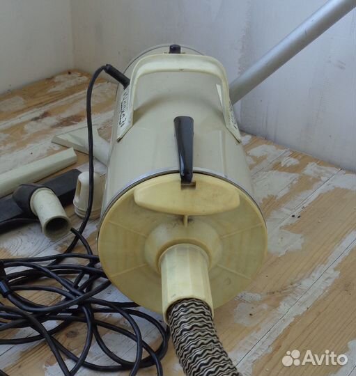 Пылесос Чайка 3. Советский. Интерьерная вещь