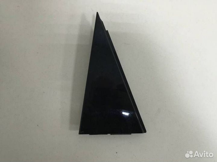 Накладка двери задней левой Skoda Karoq 2017