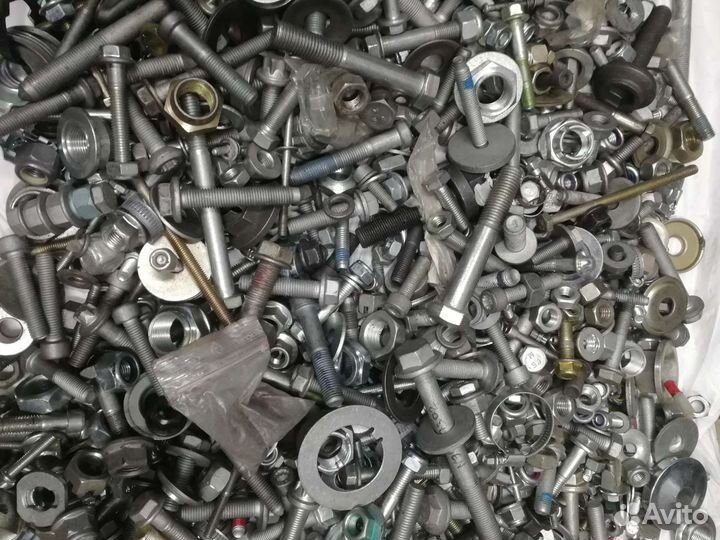 Автомобильные болты и гайки