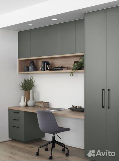 Рабочая зона со шкафом