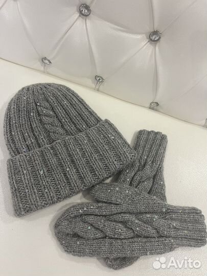 Шапка и варежки