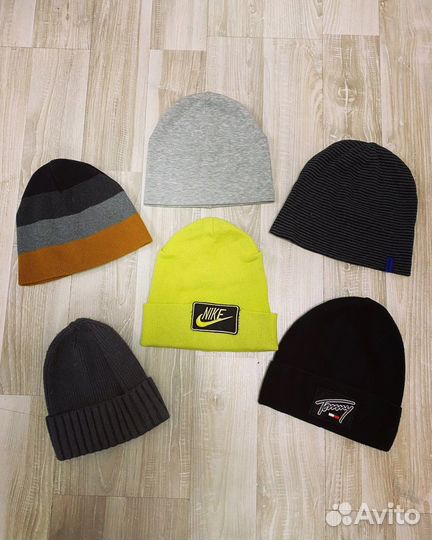 Шапка детская, на 2-4 года, цена за штуку