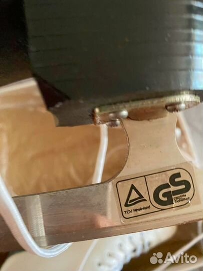 Коньки фигурные 39 размер Япония