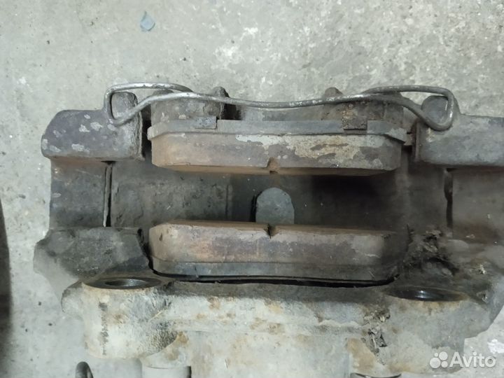 Audi А6 С5 Кулак с тормозными дисками