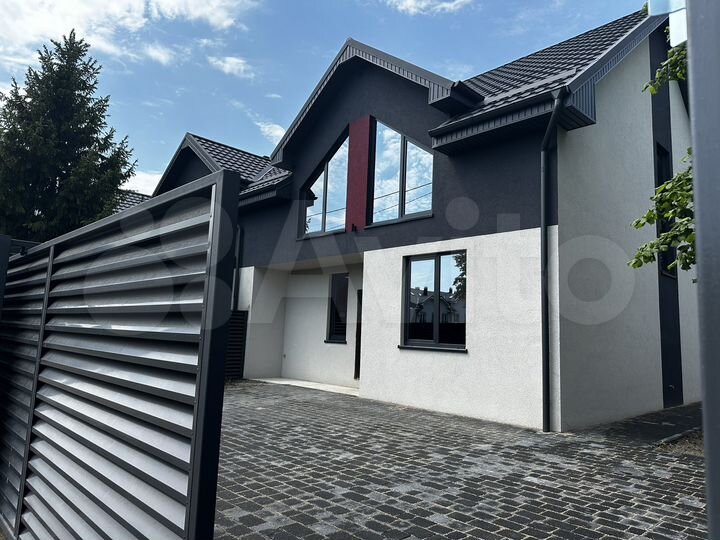 Таунхаус 170 м² на участке 3 сот.