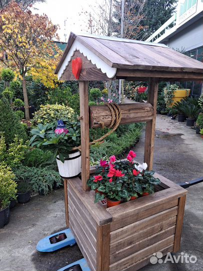 Колодец декоративный