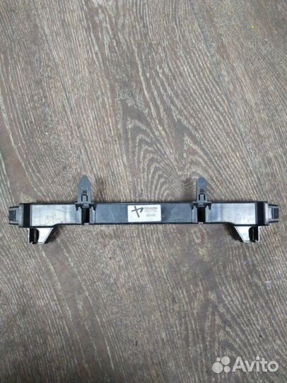 Кронштейн Toyota Land Cruiser 200 1grfe 2007