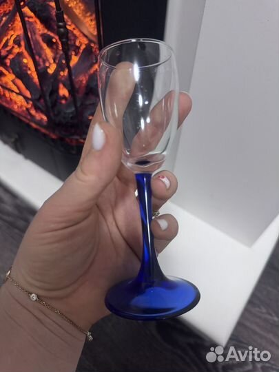 Рюмка на ножке
