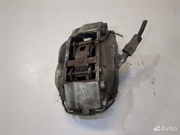 Суппорт BMW 7 E38, 2000