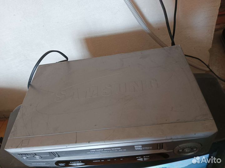 Видеомагнитофон