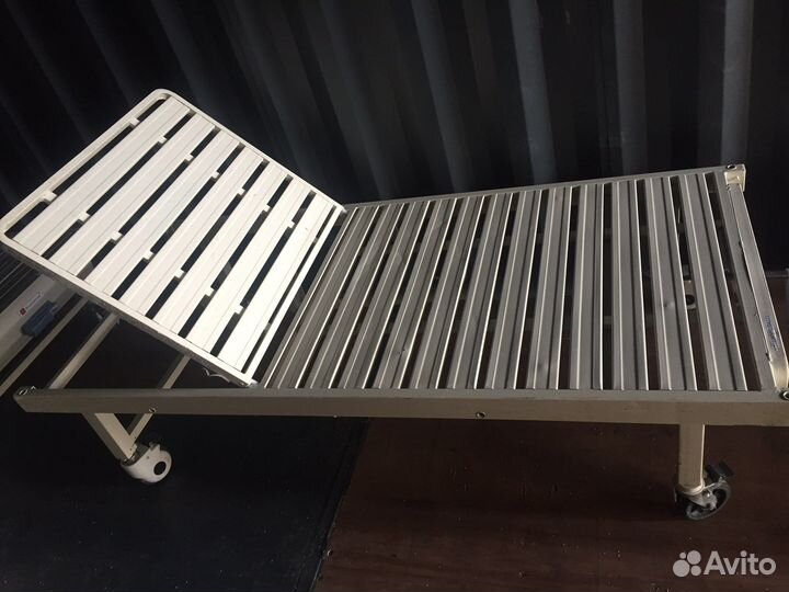 Кушетка для лежачих