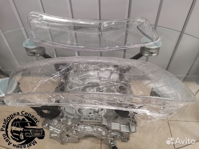 Стекло фары левой и правой Audi A6 C6 2004-2011г