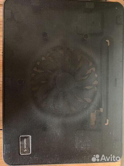 Подставка с охлаждением