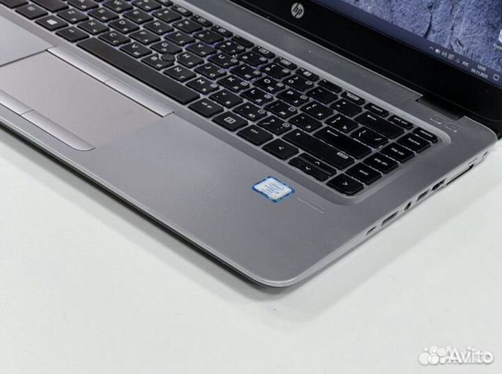 HP EliteBook Core i7 16G озу SSD256g для работы