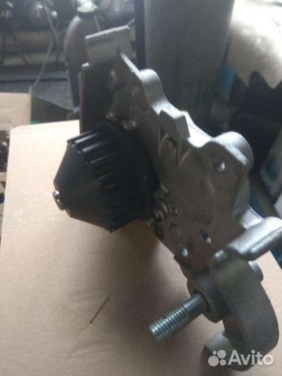 Водяной насос помпа renault Logan 1.4