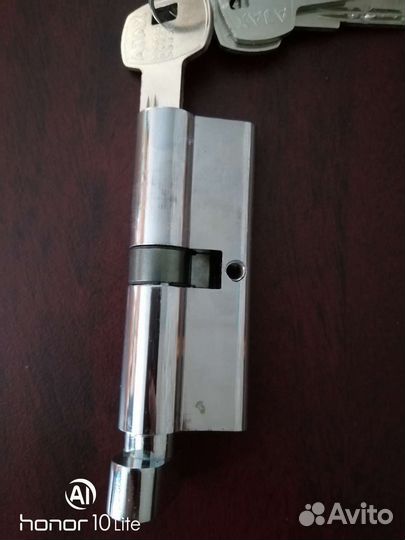 Личинка для замка с вертушкой