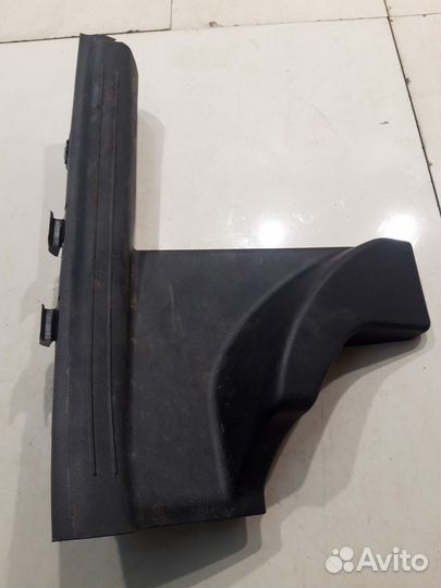 Внутренняя накладка порога задняя левая