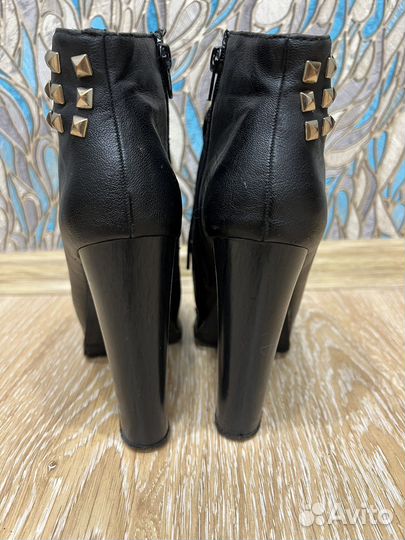 Ботильоны Carnaby 38