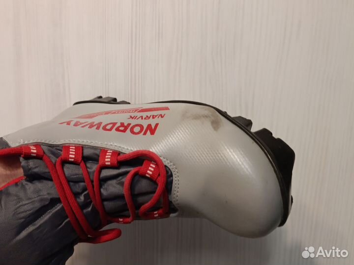 Лыжные ботинки