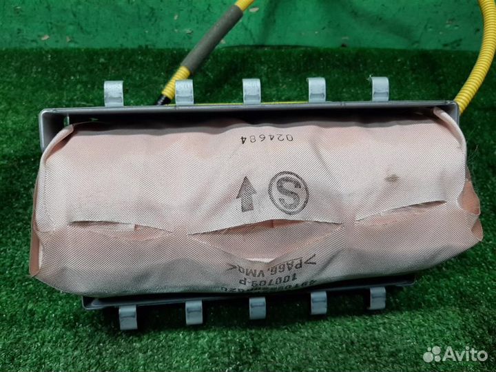 Подушка безопасности в торпедо Subaru Legacy/ Out