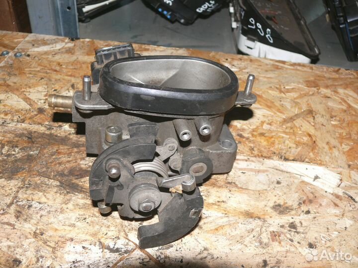 Дроссель Audi A-4 A-6 100