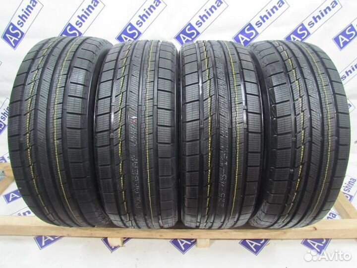 Atlas Polarbear SUV 225/45 R19 96V