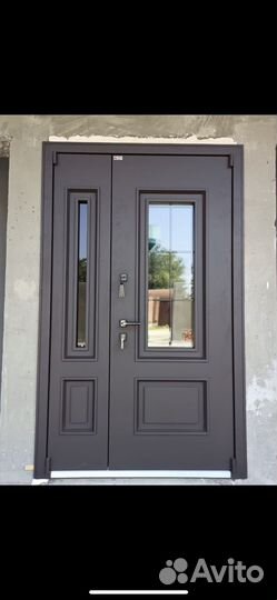 Дверь входная металический