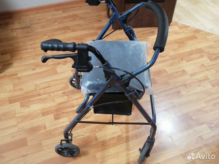 Склодное кресло - ходунки