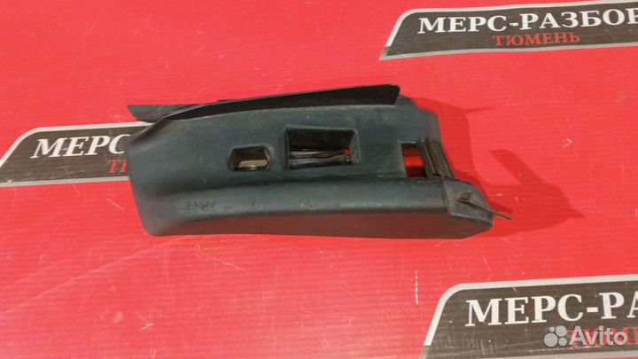 Audi A4 B9 направляющая ремня безопасности