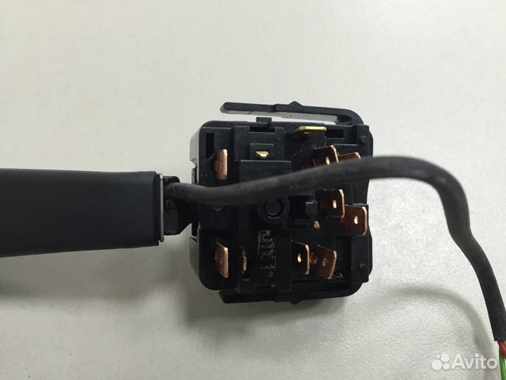 Переключатель стеклоочистителей LADA Granta 2011