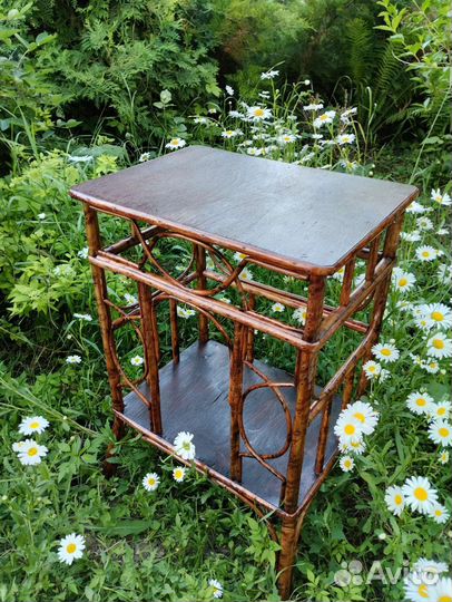 Лозовая антикварная этажерка