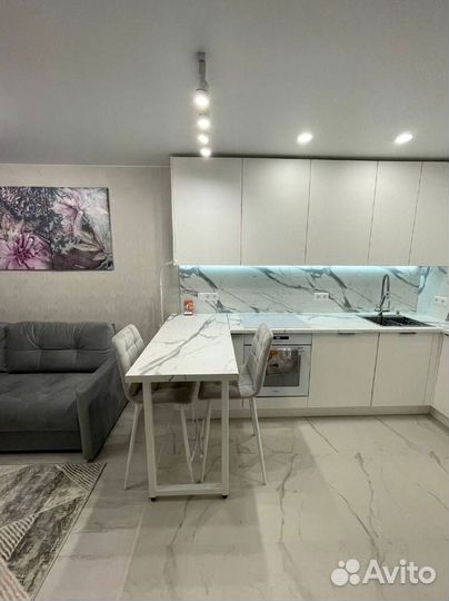 Угловой кухонный гарнитур