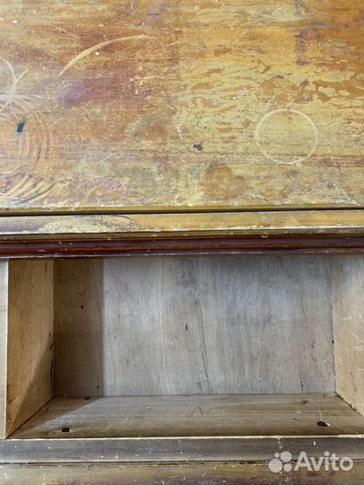 Старинный комод
