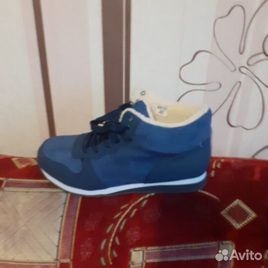 Кроссовки зимние