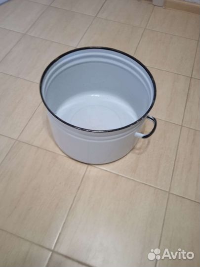 Баки (кастрюли) эмалированные 12-30 литров