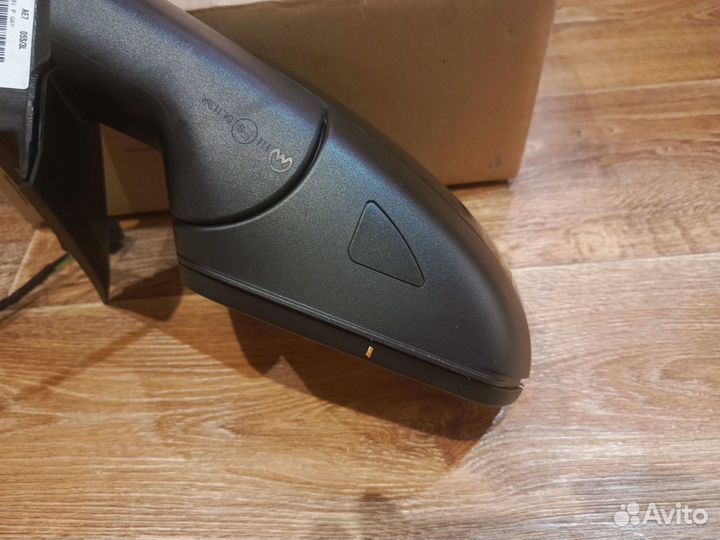 Новое зеркало левое Skoda Kodiaq зеленое 10 контак