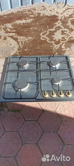 Встраиваемая газовая варочная панель 4 конфорки