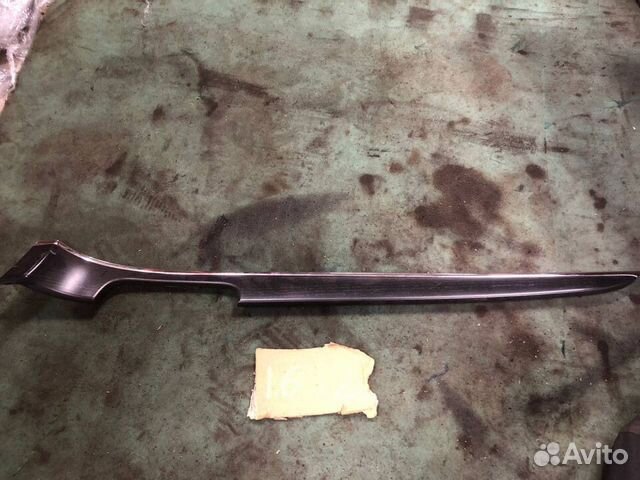 Накладка дверной карты левой передней Jeep wk2