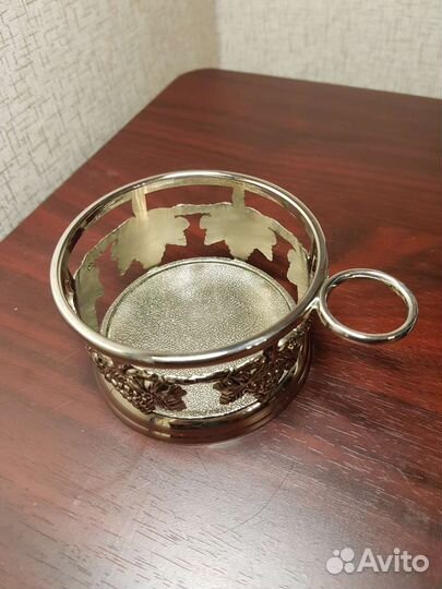 Подставка для бутылки с пробкой