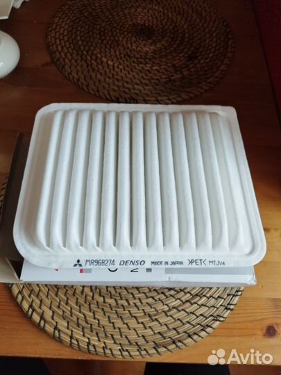 Воздушный фильтр оригинал Mitsubishi MR968274