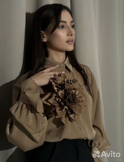 Цветок брошь