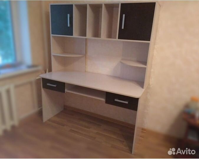 Компьютерный стол новый