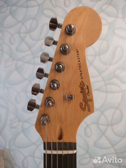 Электрогитара fender squier stratocaster