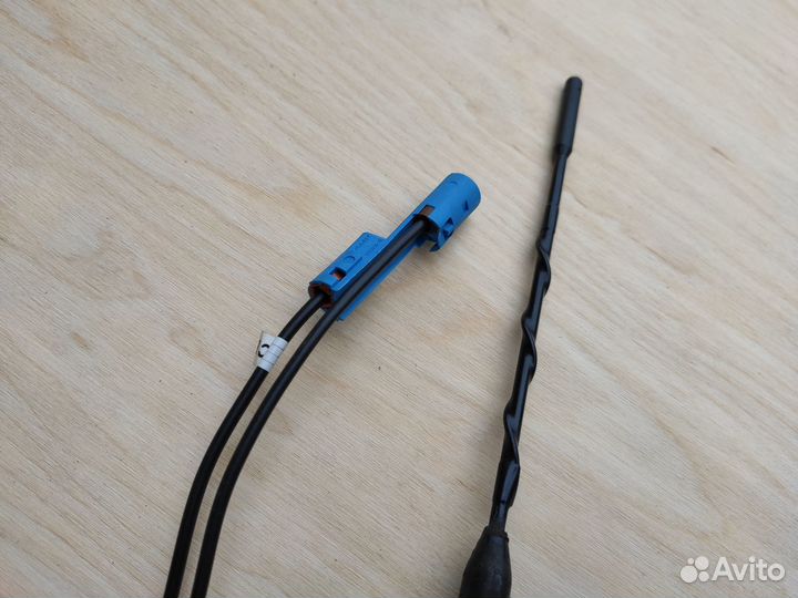 Антена для спойлера телефона Astra H Meriva Zafira