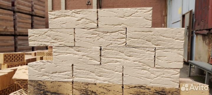 Кирпич лицевой пустотелый Сливки Рустика фурбау