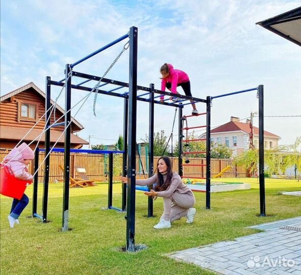 Воркаут площадка уличный комплекс качели турник