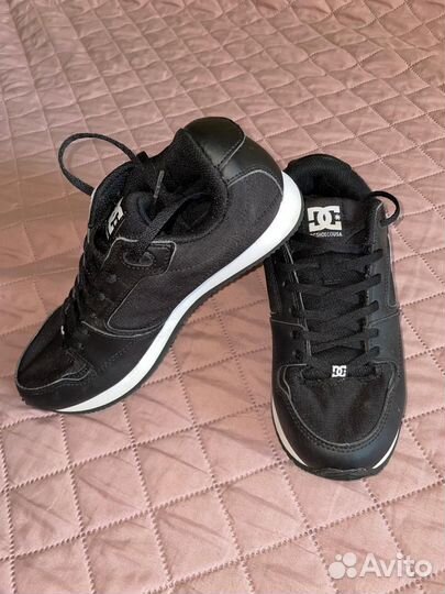 Кроссовки DC