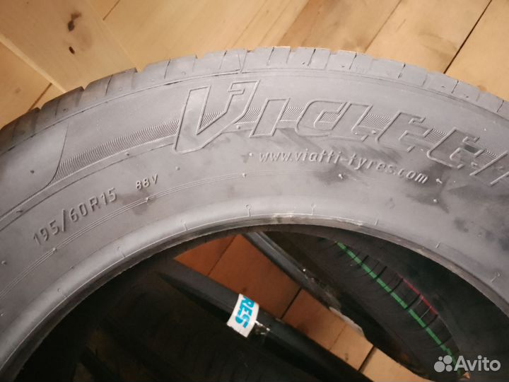 Viatti Strada Asimmetrico V-130 195/60 R15 88V