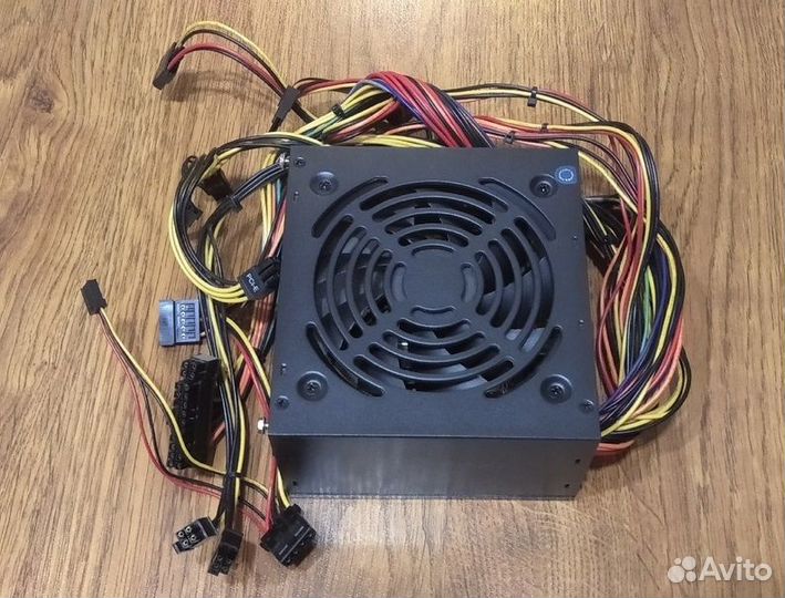 AeroCool VX-700 (процессор 4+4, видеокарта 8+8)