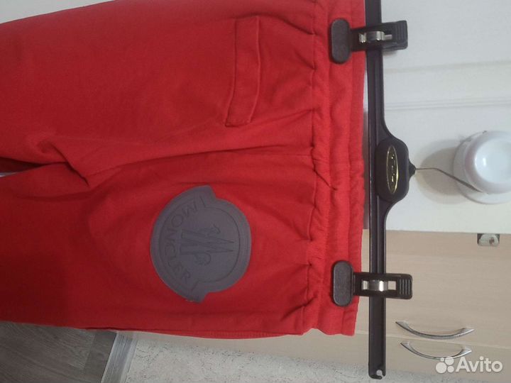 Спортивный костюм женский